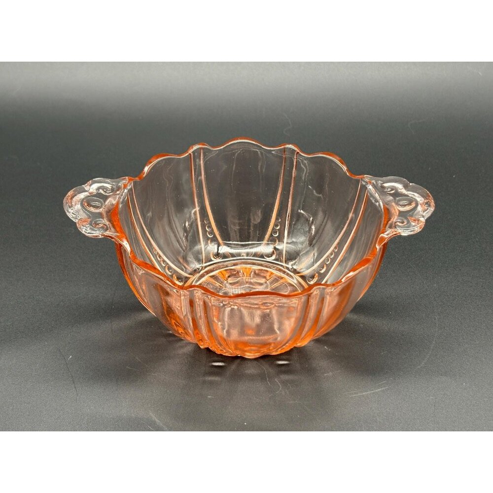 1930s Vintage Anchor Hocking Oyster & Pearl Pink Depression Glass Handled Bowl